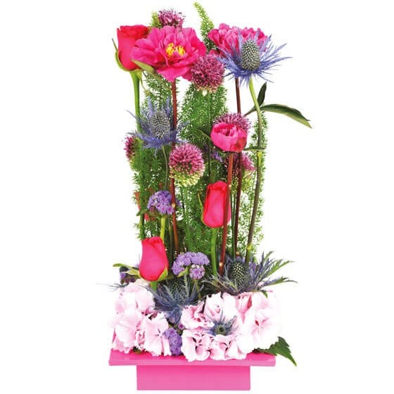 Image de Théâtral, composition de fleurs rose-fuchsia - Entrefleuristes