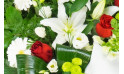 Zoom 1 image de la Gerbe de fleurs rouges & blanches - Entrefleuristes