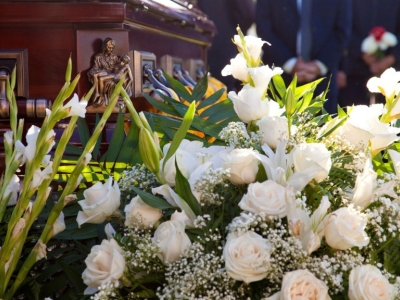 Comment envoyer des fleurs pour un enterrement ?